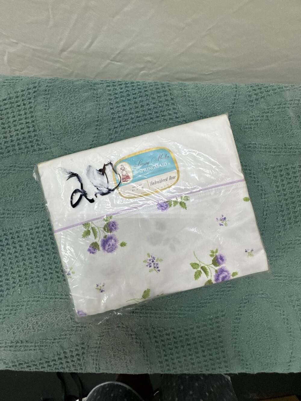 Vintage Luxury Muslin by Springmaid Embroidered Rose Flat Sheet 81x108